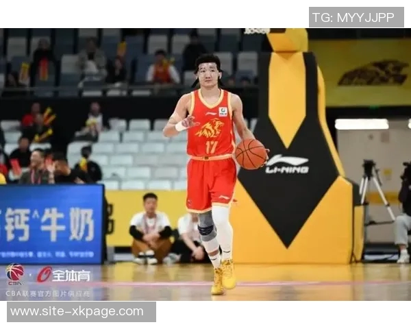 常规赛第12轮迎战青春风暴全队冷静应对成功夺胜展现实力与团结